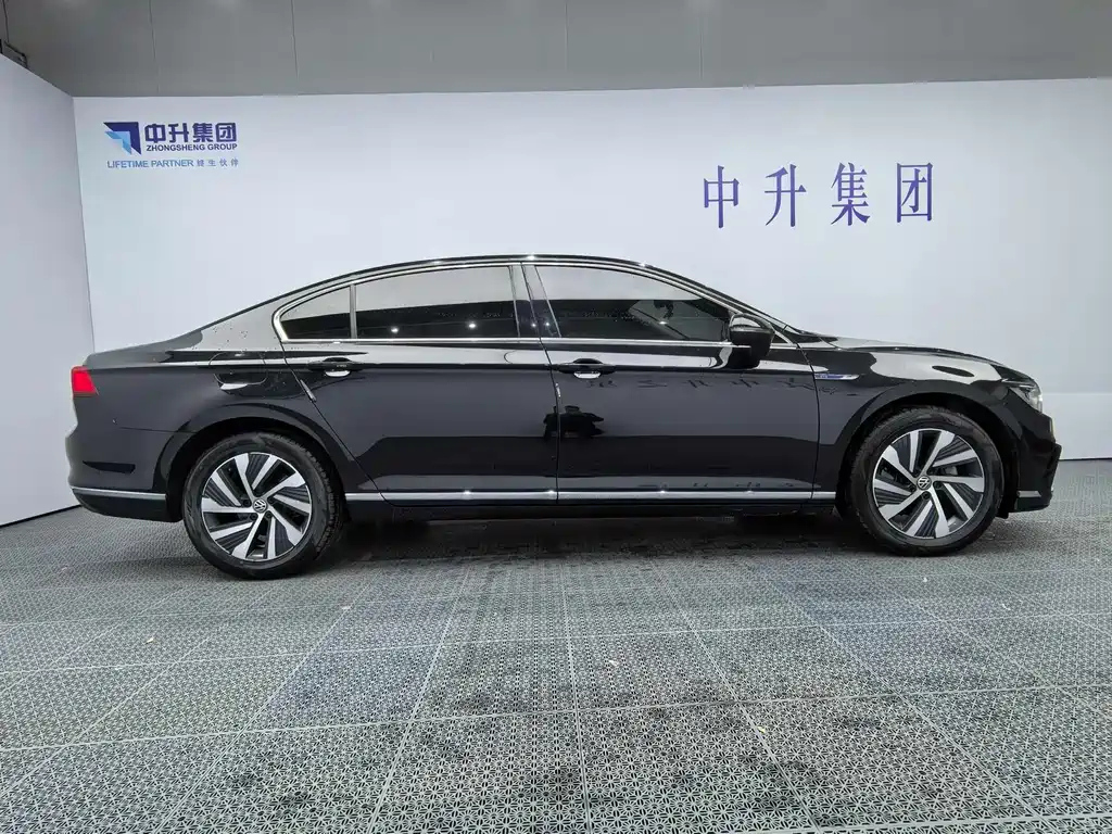 VOLKSWAGEN MAGOTAN GTE PLUG IN HYBRID 2021