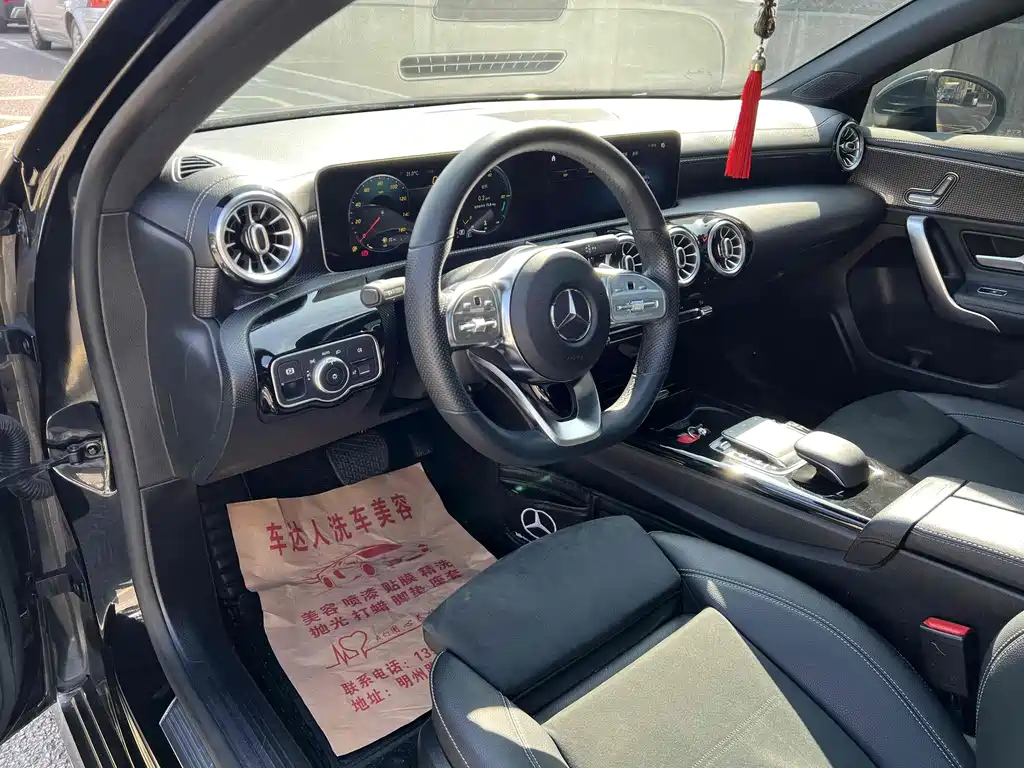 MERCEDES BENZ A-CLASS 2020