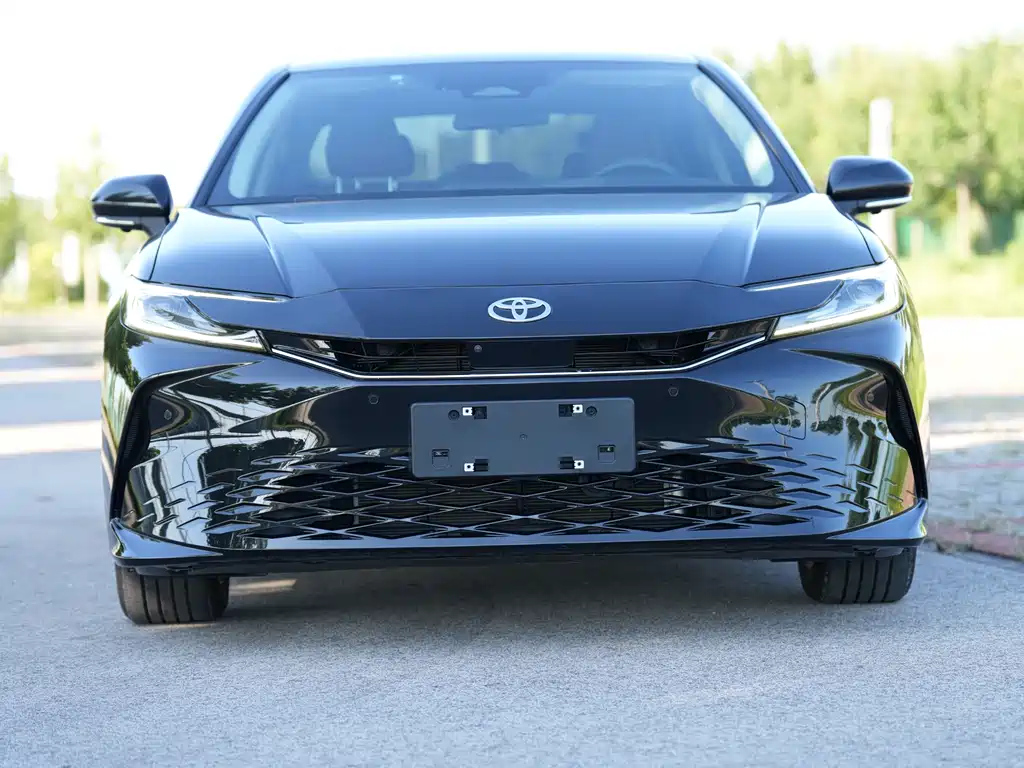 TOYOTA CAMRY 2024