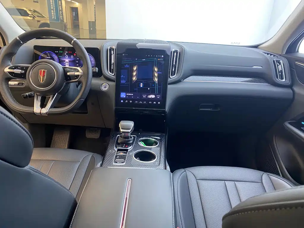 HONGQI HS3 PHEV 2024