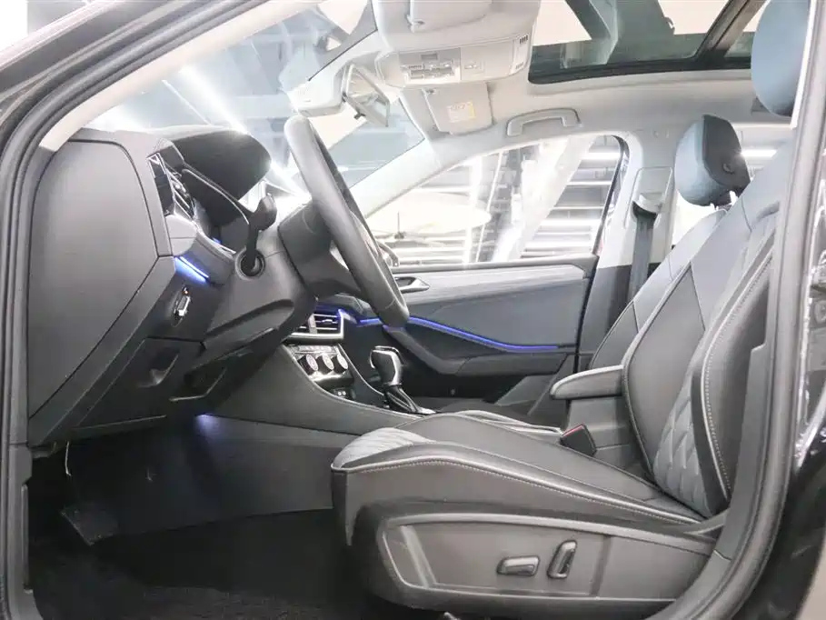VOLKSWAGEN SAGITAR 2023