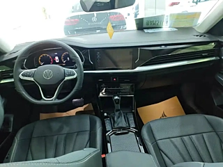 VOLKSWAGEN PASSAT 2025