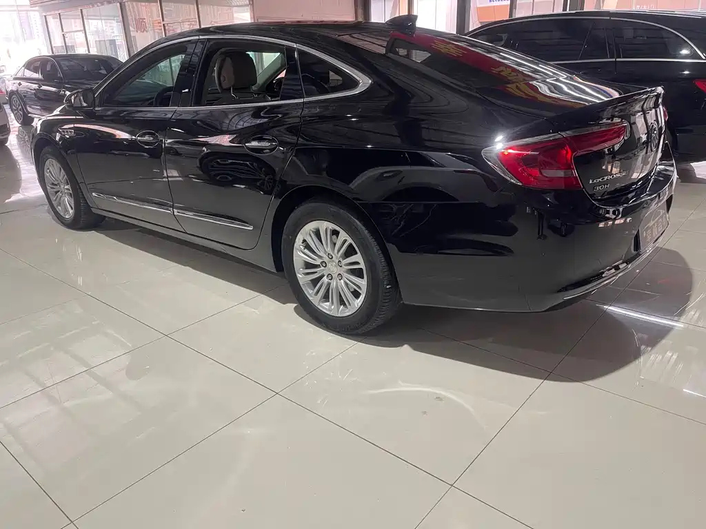 BUICK LACROSSE 2018