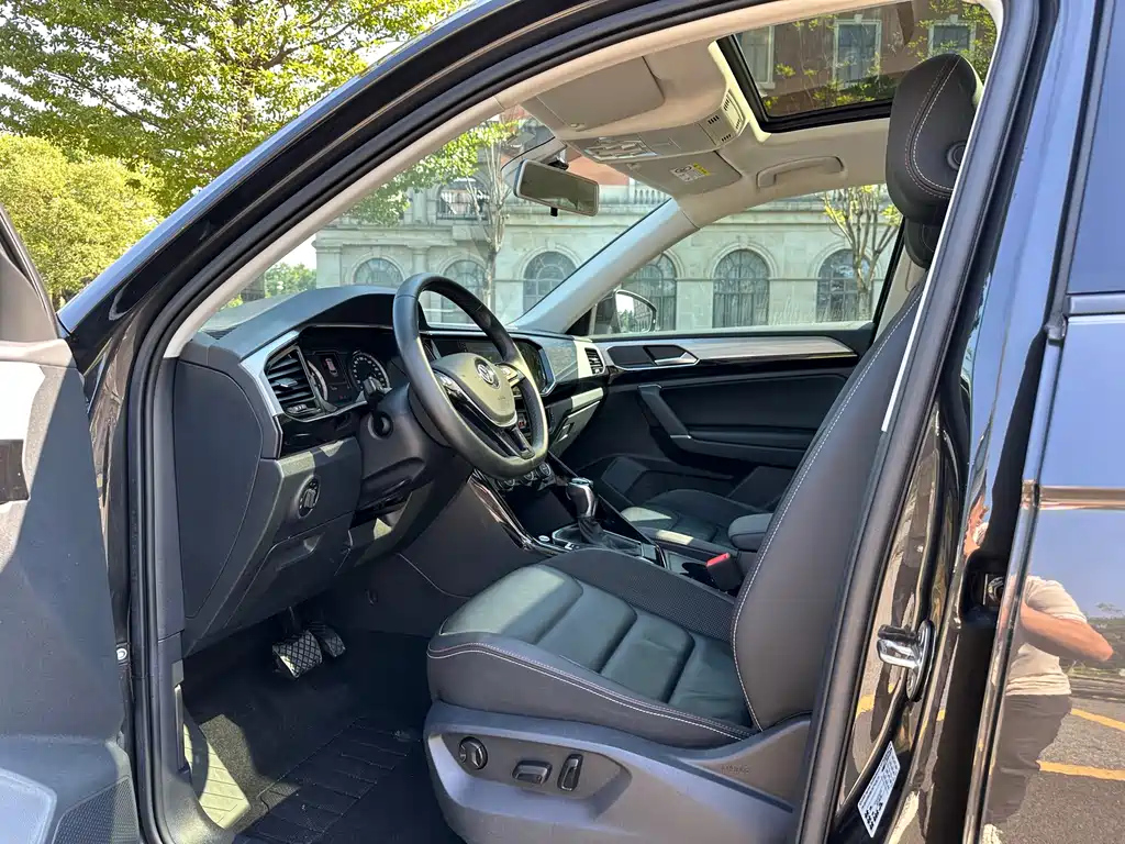 VOLKSWAGEN TAYRON 2019