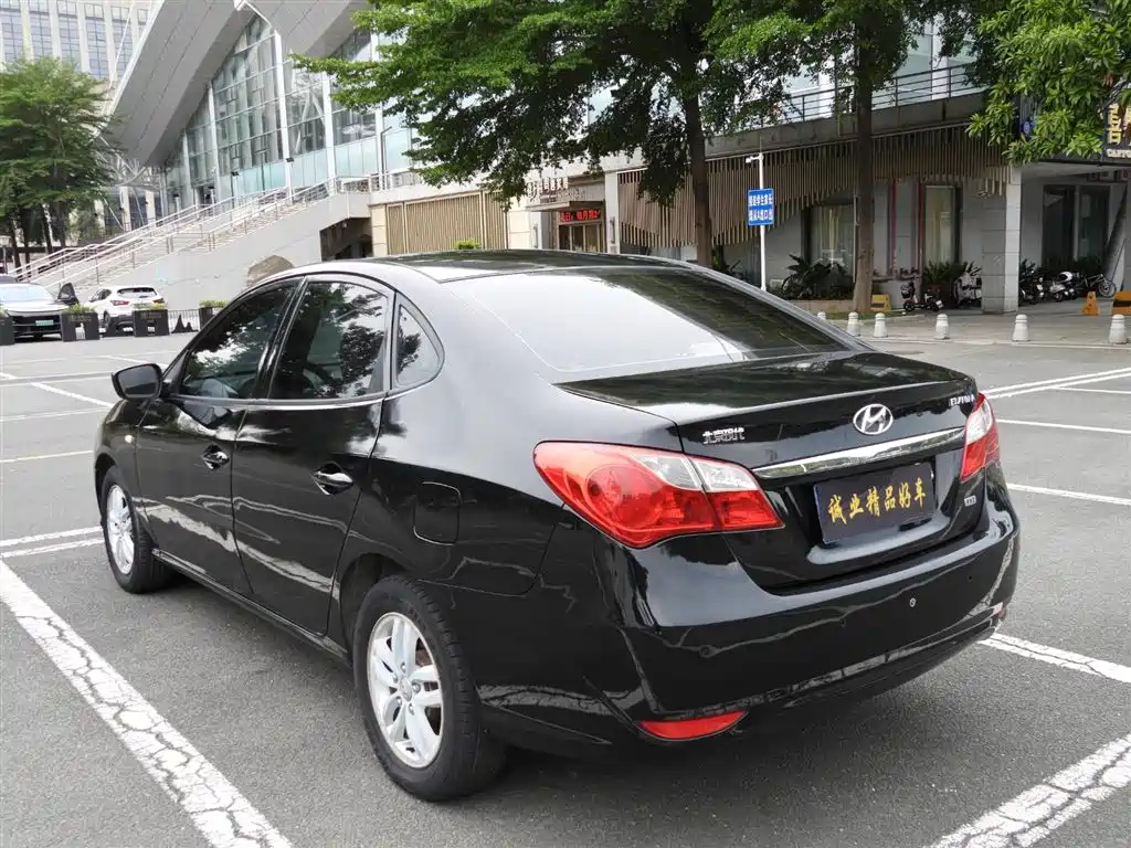 HYUNDAI CELESTA 2011