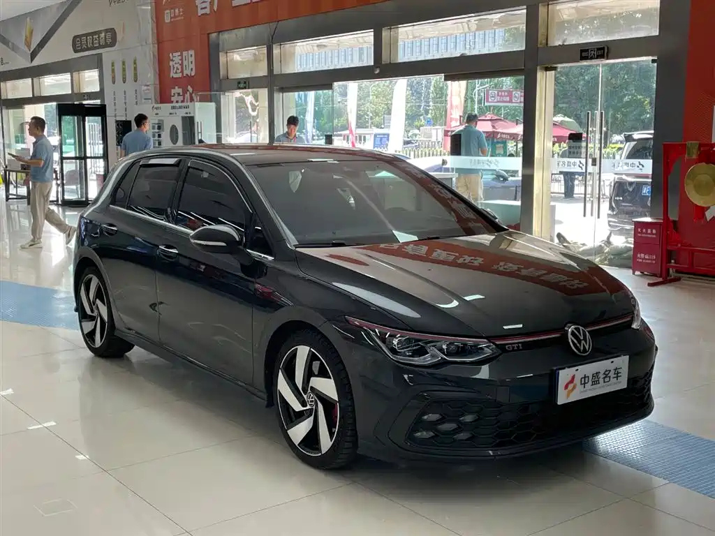 VOLKSWAGEN GOLF GTI 2021