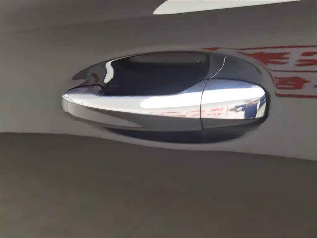 MERCEDES BENZ GLB 2021