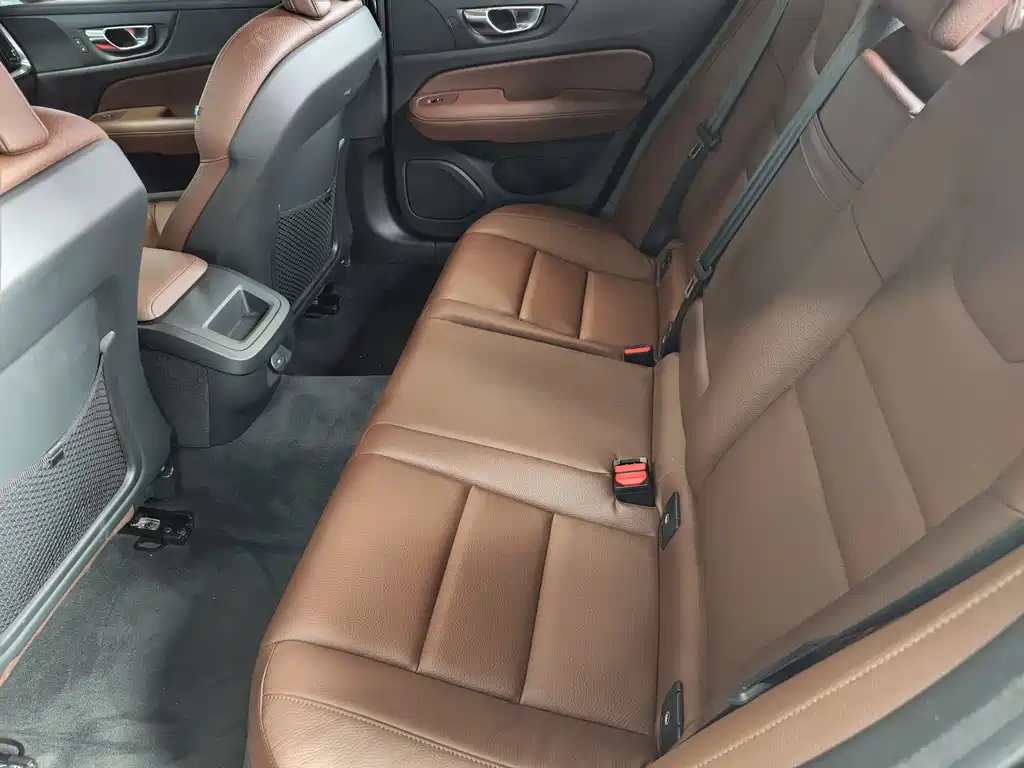 VOLVO S60 2022
