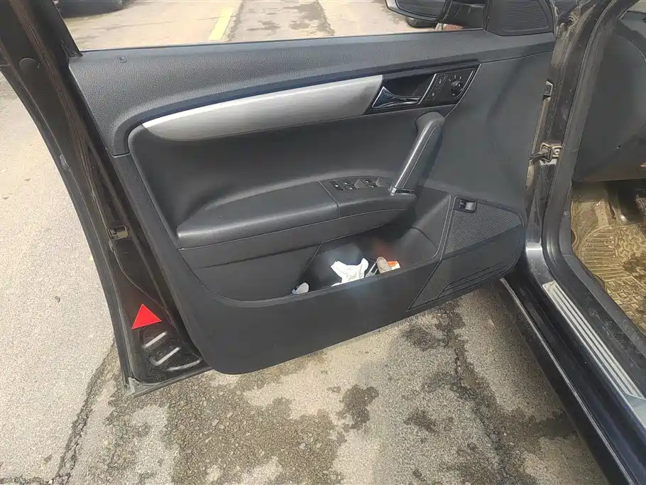 VOLKSWAGEN LAVIDA 2013