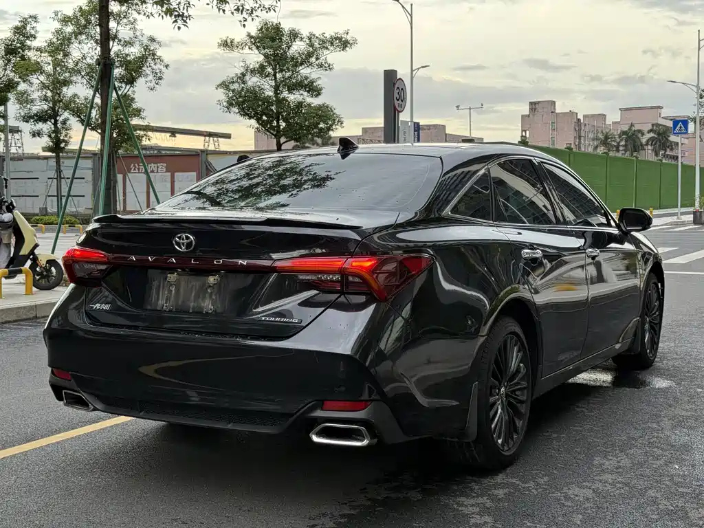 TOYOTA AVALON 2020