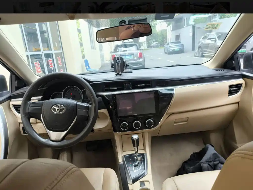 TOYOTA COROLLA 2016