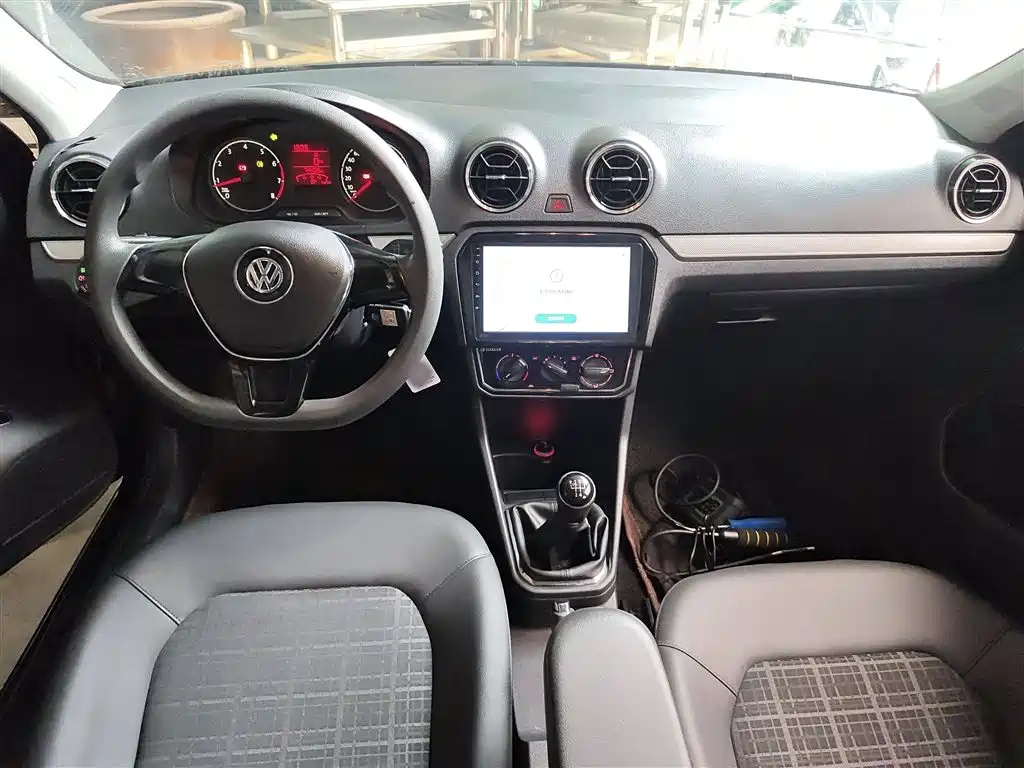 VOLKSWAGEN JETTA 2017