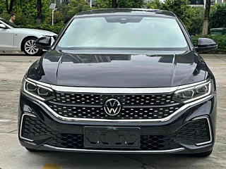 VOLKSWAGEN PASSAT 2022