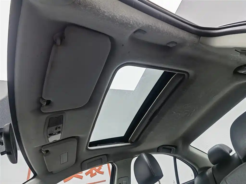 MITSUBISHI LANCER EX 2014