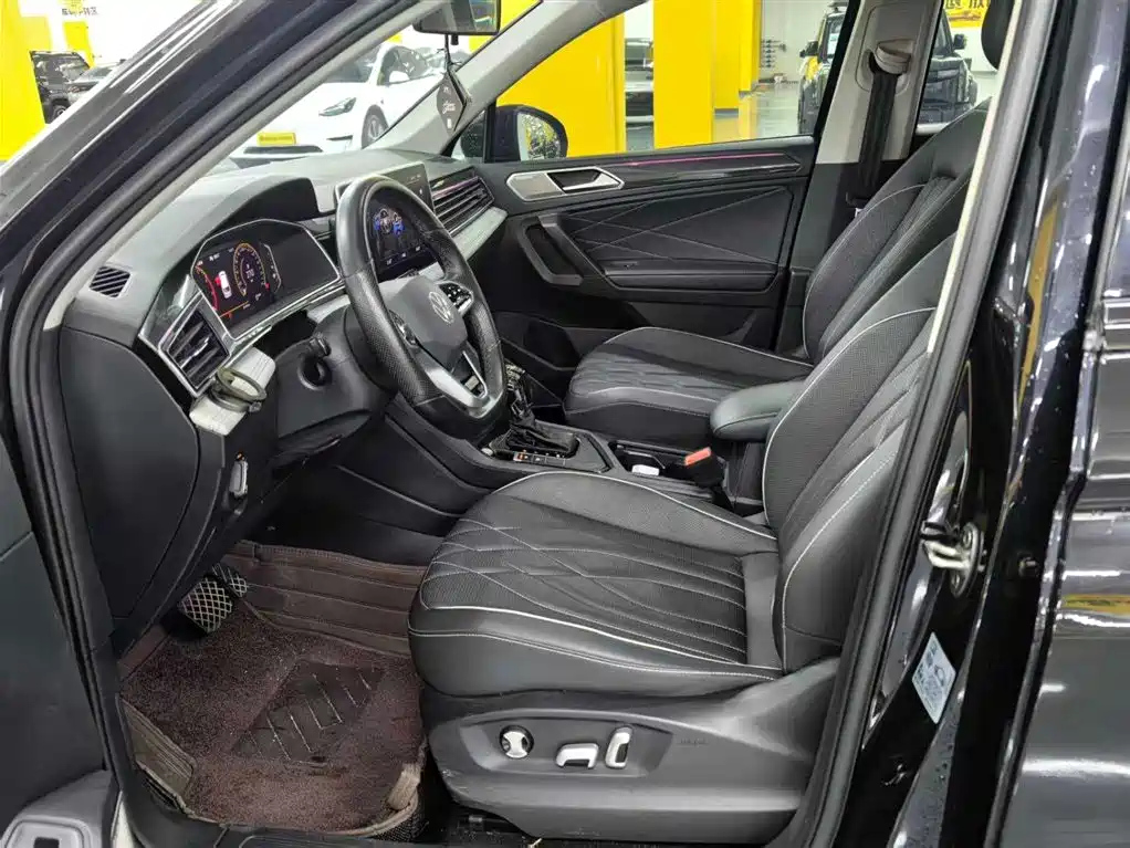VOLKSWAGEN TIGUAN L 2022