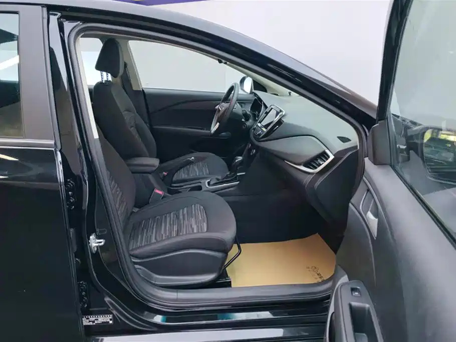 CHEVROLET CRUZE 2019