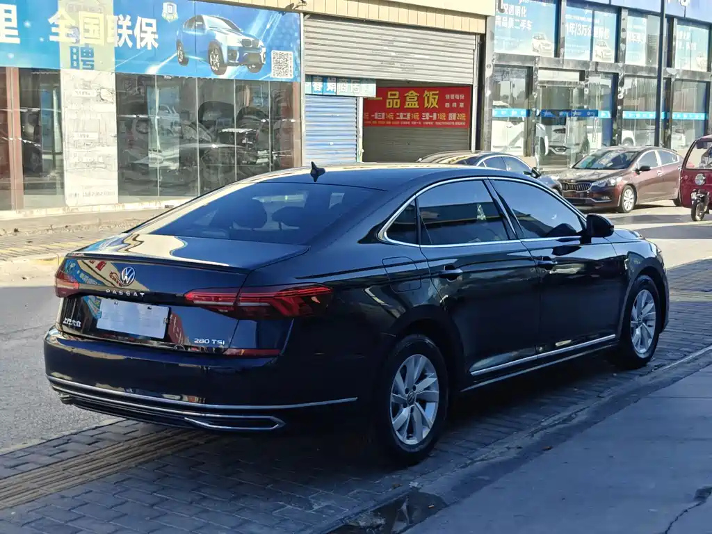 VOLKSWAGEN PASSAT 2021