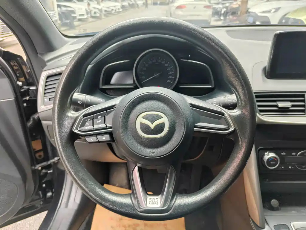 MAZDA CX-4 2018