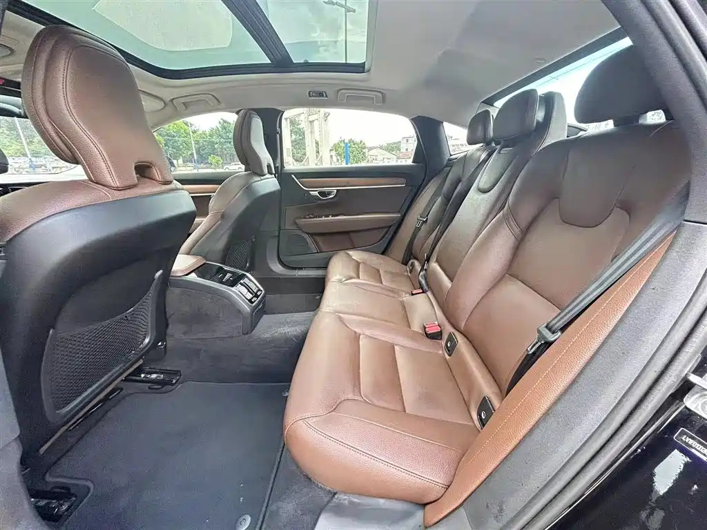 VOLVO S90 2020