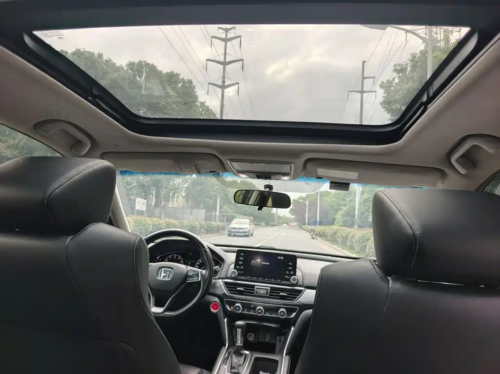 HONDA INSPIRE 2019