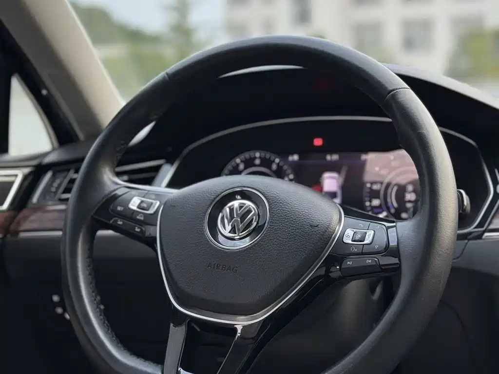VOLKSWAGEN MAGOTAN 2017