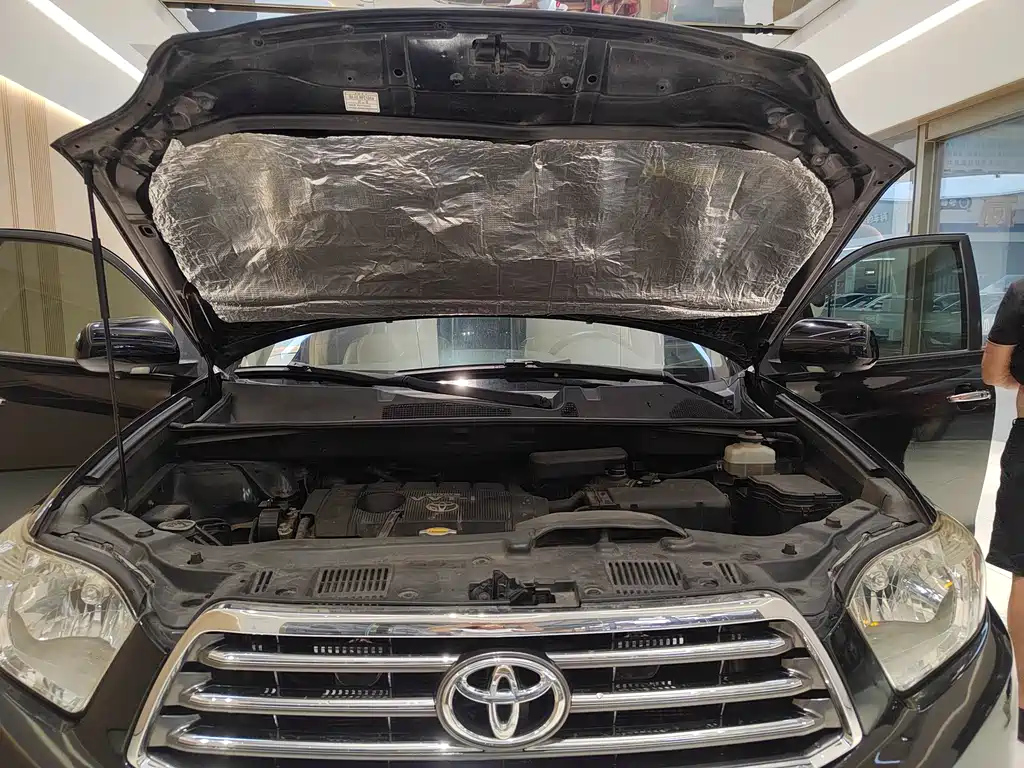 TOYOTA HIGHLANDER 2012