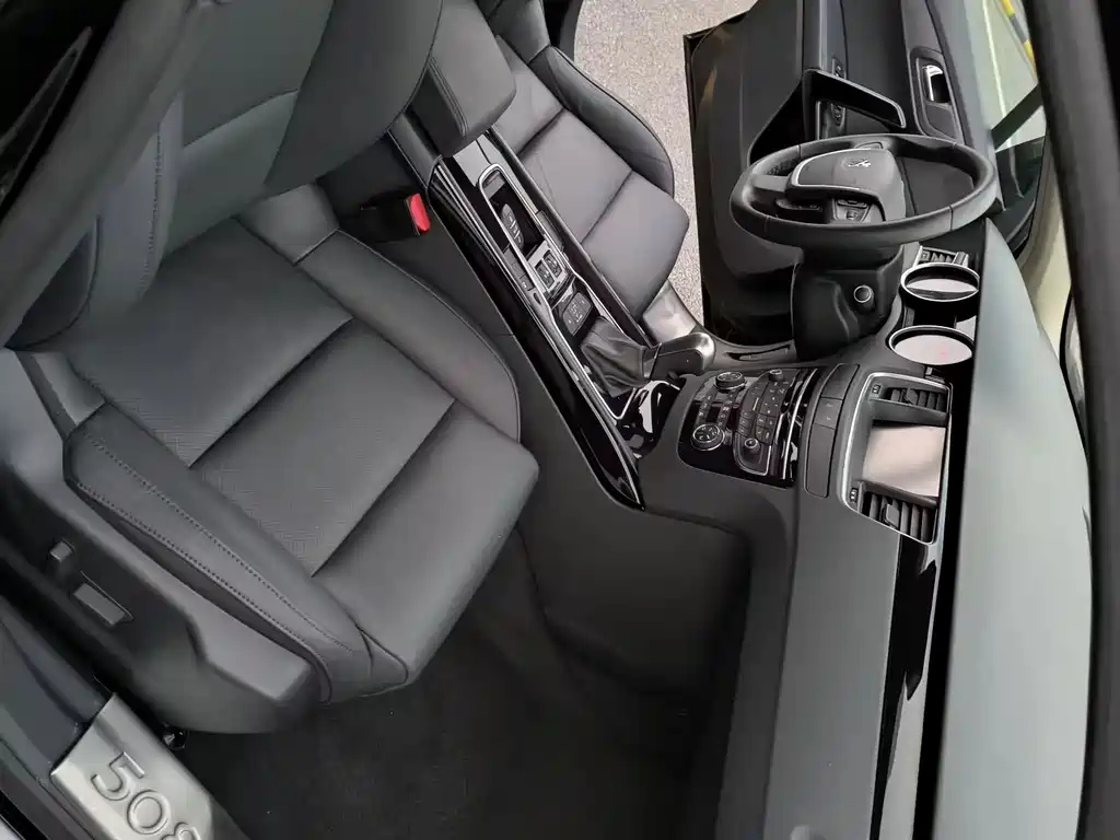 PEUGEOT 508 2016