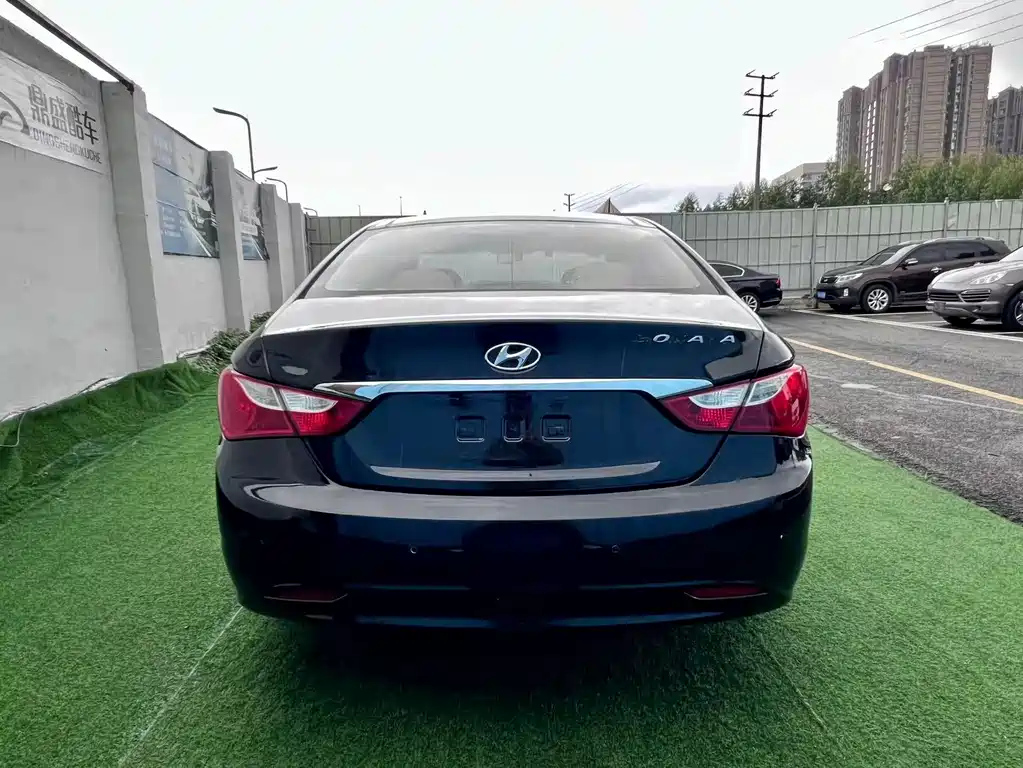 HYUNDAI SONATA 2012