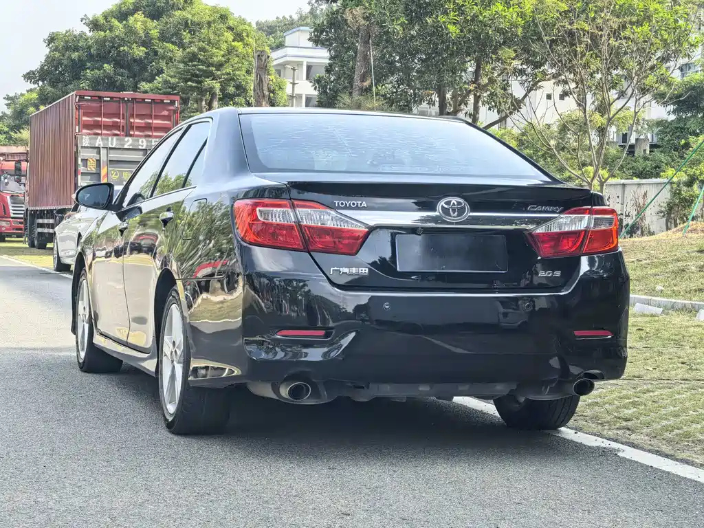 TOYOTA CAMRY 2014
