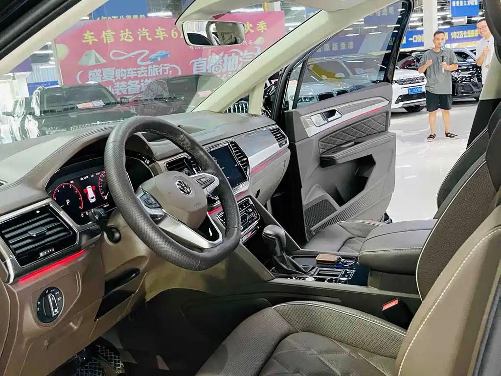 VOLKSWAGEN VILORAN 2023