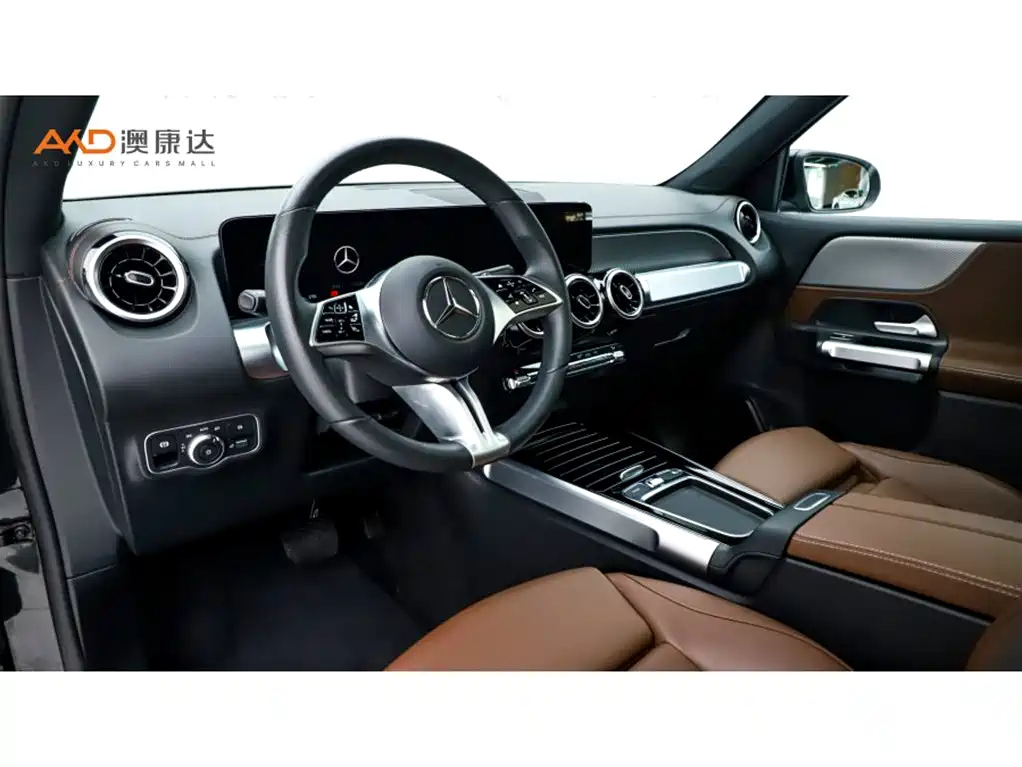 MERCEDES BENZ GLB 2024