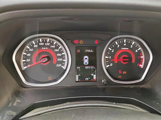 SOUEAST DX3  2018 YEAR 1.5L MANUAL PREMIUM 2018