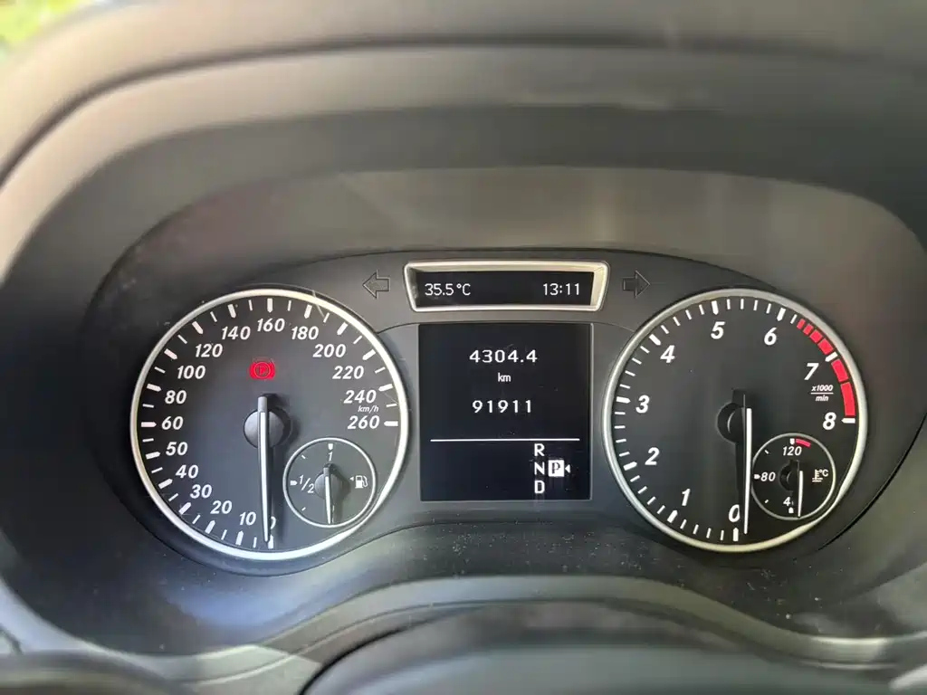 MERCEDES BENZ B-CLASS 2015