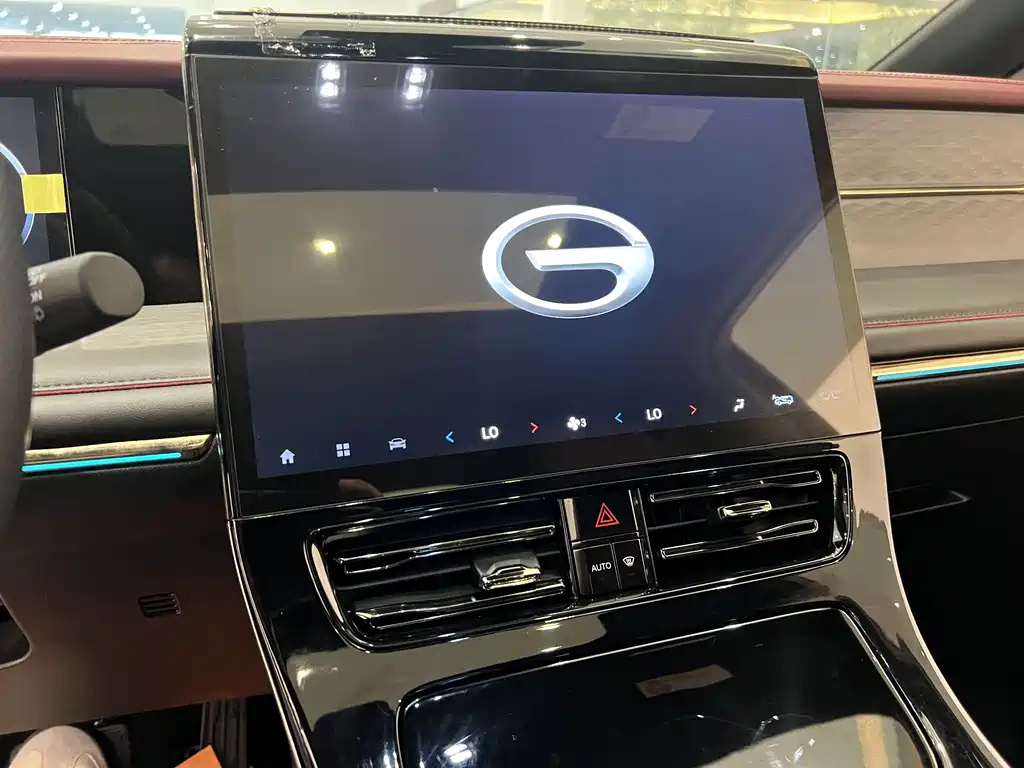 TRUMPCHI M8 2023