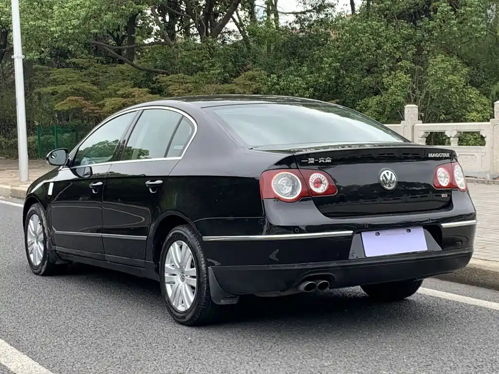 VOLKSWAGEN MAGOTAN 2009