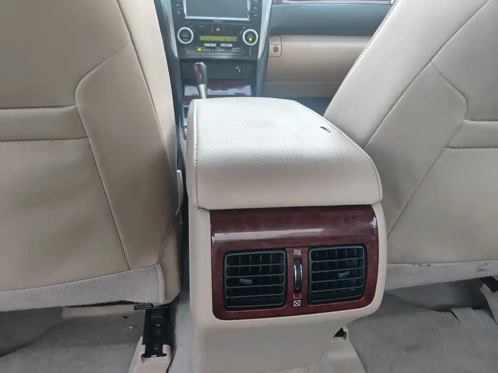TOYOTA CAMRY 2013