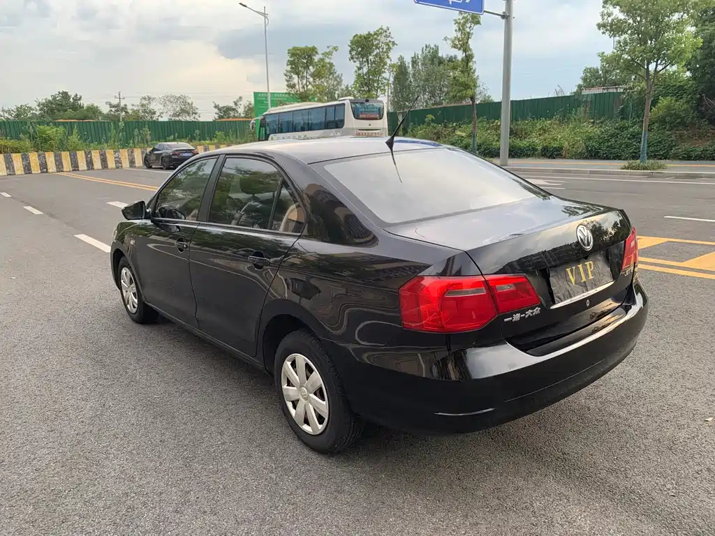 VOLKSWAGEN JETTA 2015