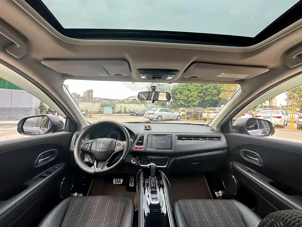 HONDA VEZEL 2015