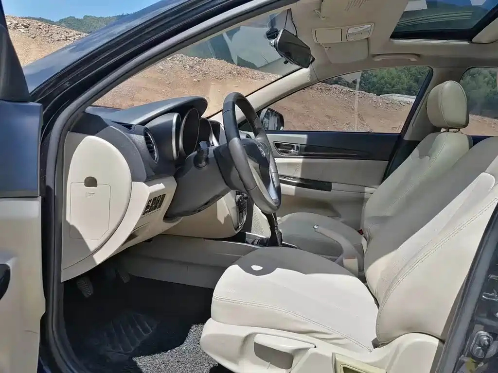 CHANGAN EADO 2014