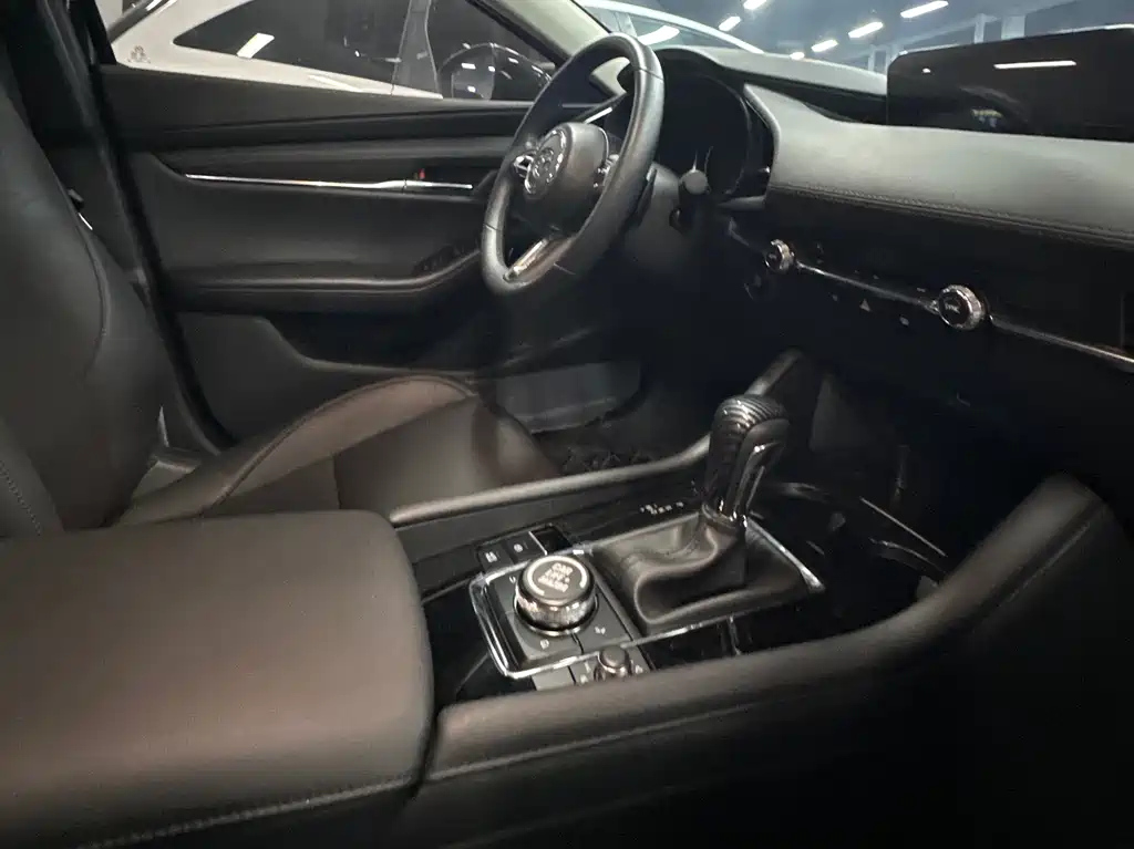 MAZDA 3 AXELA 2023