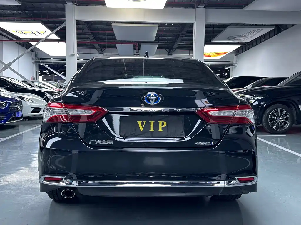 TOYOTA CAMRY 2023