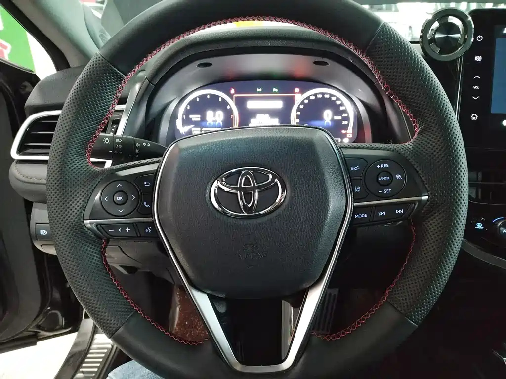 TOYOTA CAMRY 2023