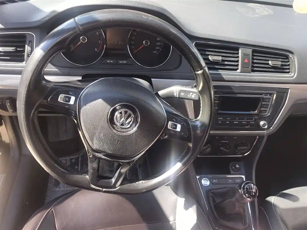 VOLKSWAGEN LAVIDA 2017