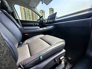 LEAPMOTOR C10  2024 YEAR 210 SMART EDITION 2024