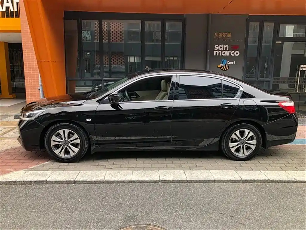HONDA ACCORD 2015
