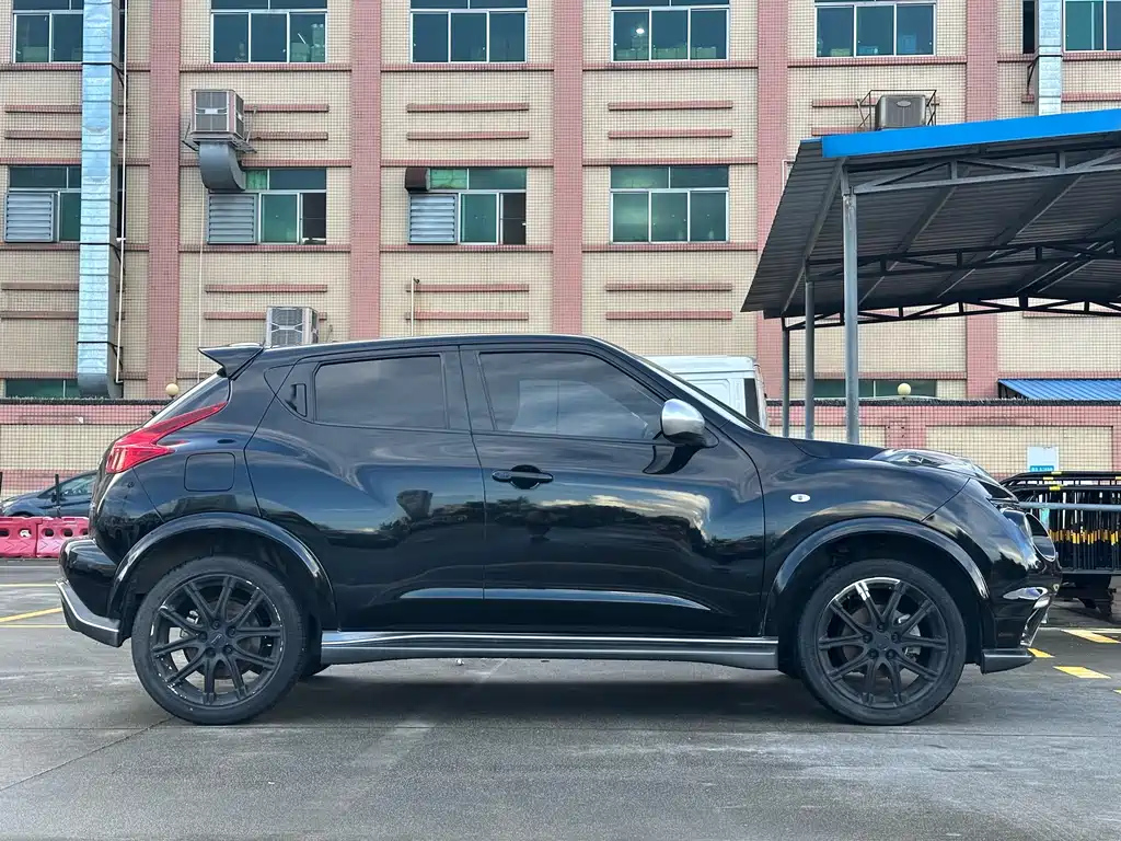 INFINITI ESQ 2018