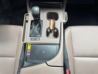 LEXUS ES 2025 YEAR 200 EDITION 2025