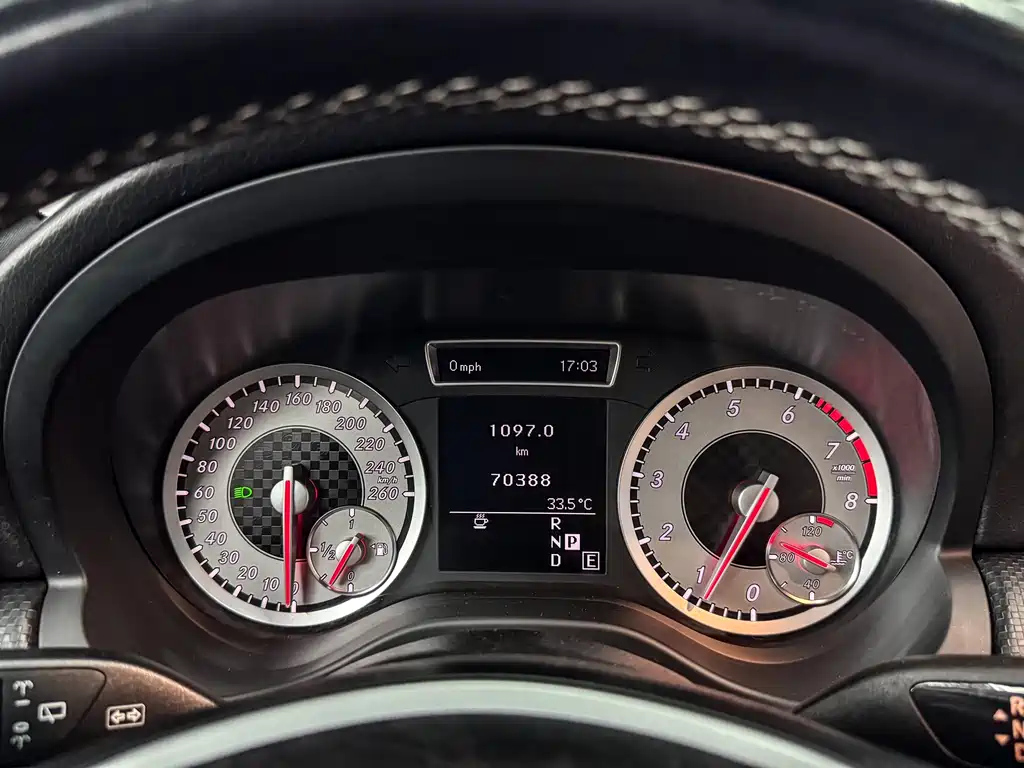 MERCEDES BENZ A-CLASS IMPORT 2015