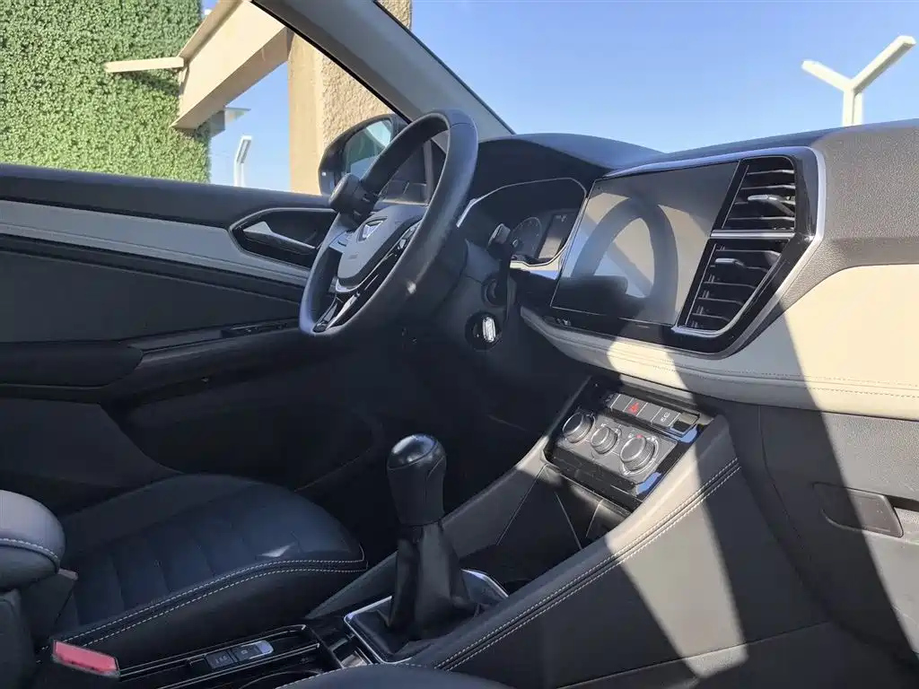 JETTA VS5 2022