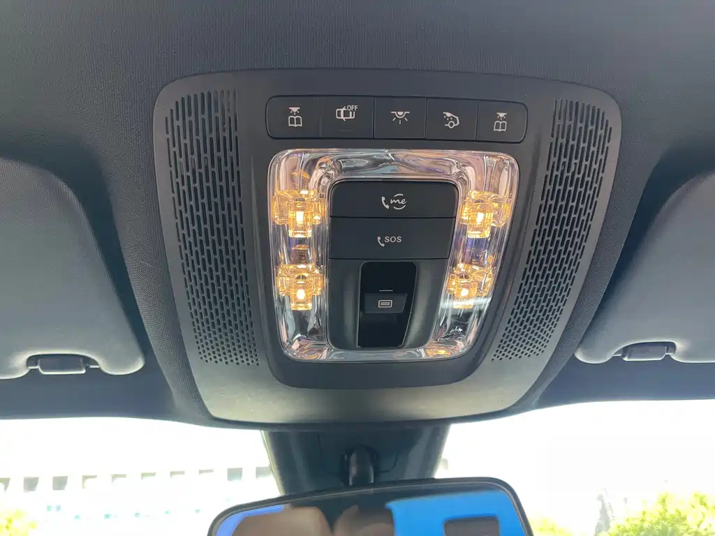 MERCEDES BENZ GLB 2021